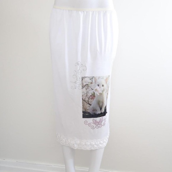Dresses & Skirts - white kitten graphic lace trim slip skirt size medium
